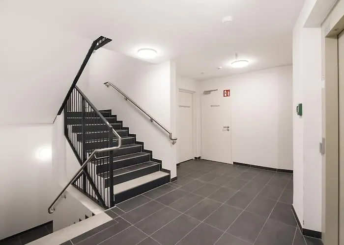 Gruene Und Zentrale Ruhelage Im Neubau Mit Balkon *