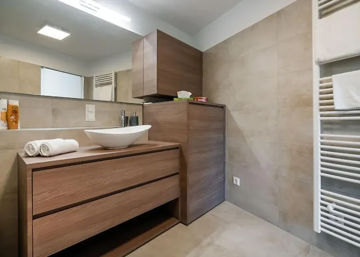 Gruene Und Zentrale Ruhelage Im Neubau Mit Balkon Bécs