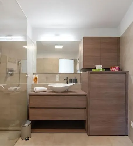 Gruene Und Zentrale Ruhelage Im Neubau Mit Balkon