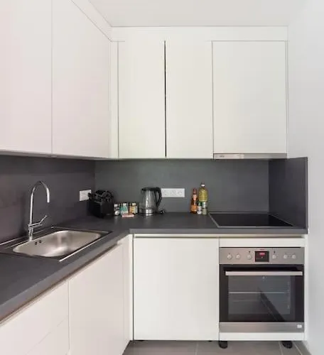 Gruene Und Zentrale Ruhelage Im Neubau Mit Balkon